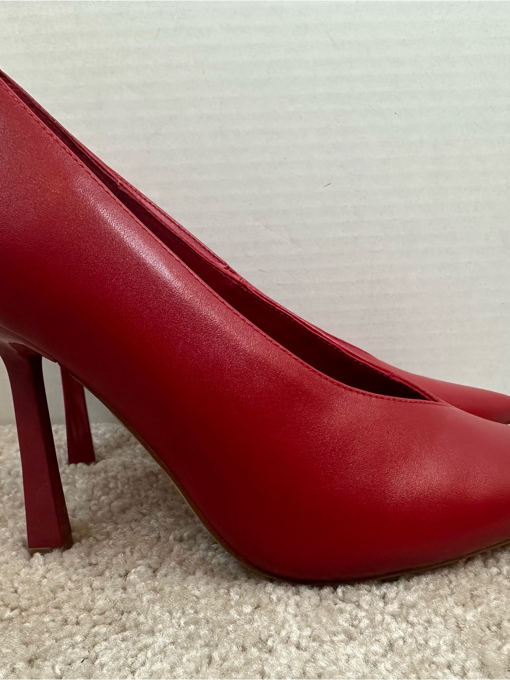 Steve Madden Red Pointed Toe Pumps, size 9.5, new without box - Picture 3 of 6